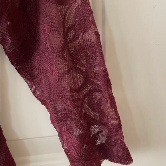 ANTONIO MELANI Deep Red Lace Long Sleeve Dress Size 0 Evening Wedding Guest - Picture 4 of 5